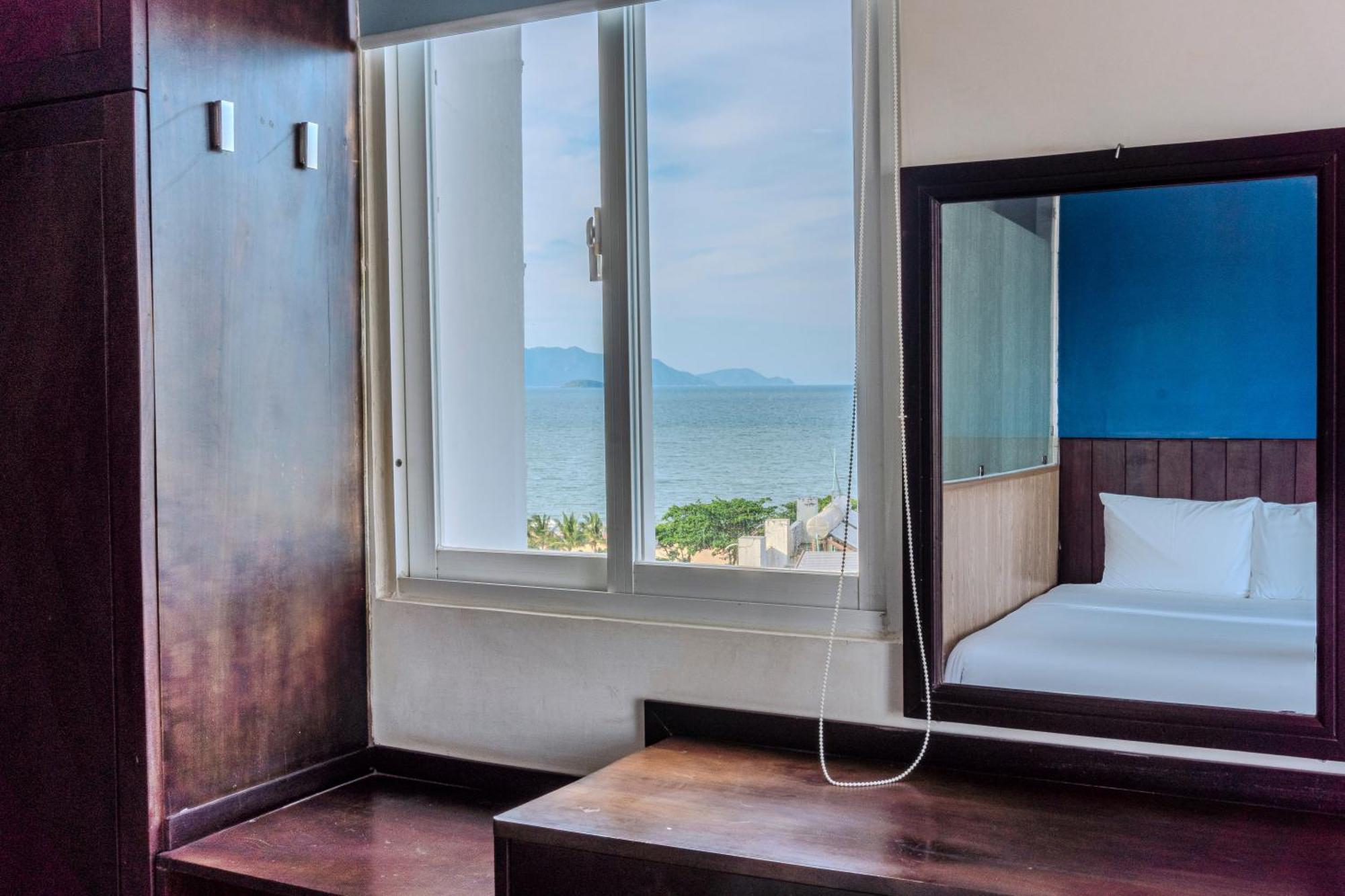 Melyna Hotel Nha Trang Beach Esterno foto