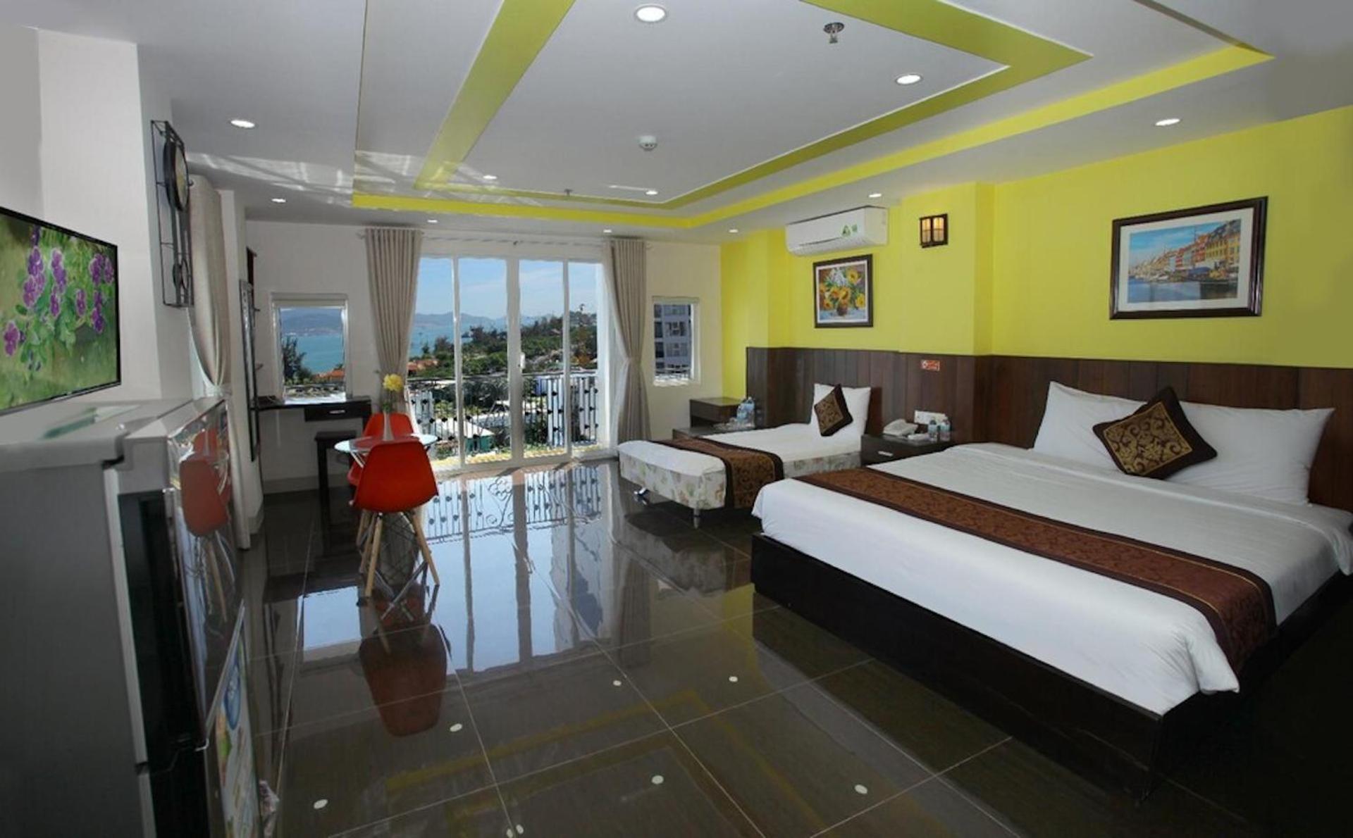 Melyna Hotel Nha Trang Beach Esterno foto