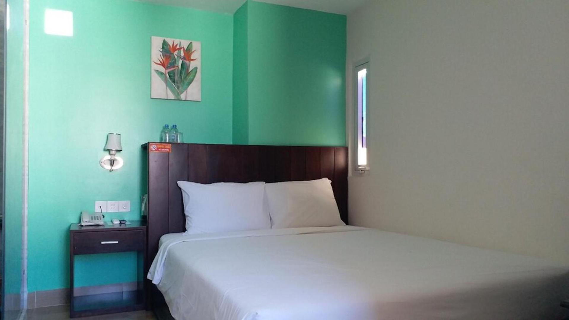 Melyna Hotel Nha Trang Beach Esterno foto
